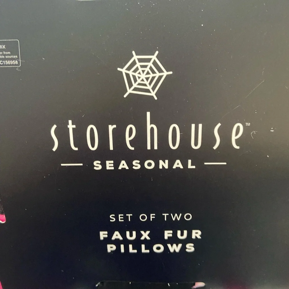 TIKTOK VIRAL Storehouse Seasonal PINK Ghost Pillow Set of 2 NWT